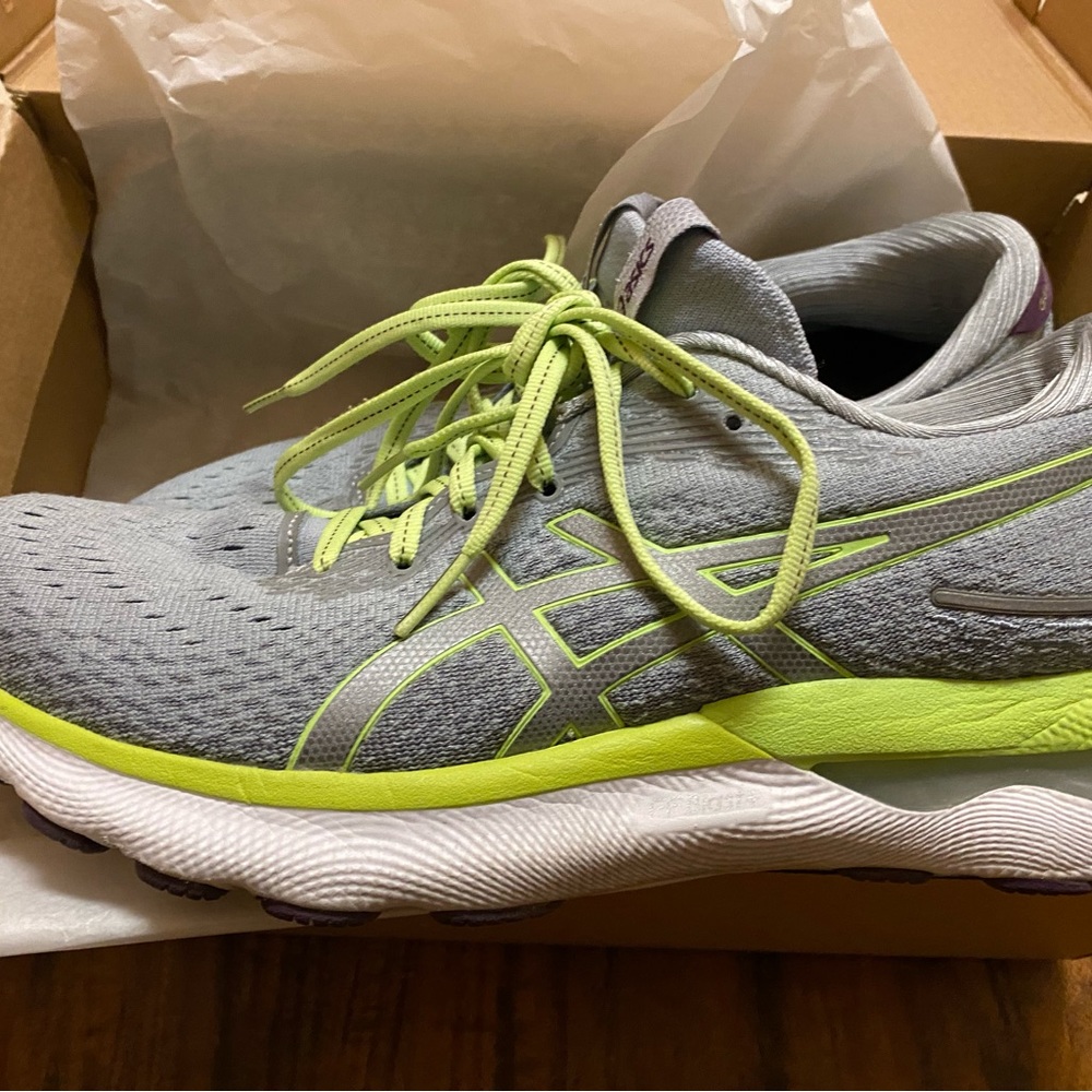 Women’s ASICS Gel Nimbus